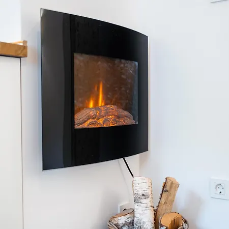 Loyd, - * Kranjska Gora