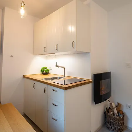 Loyd, - Apartament Kranjska Gora