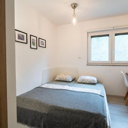 Loyd, - Apartament Kranjska Gora